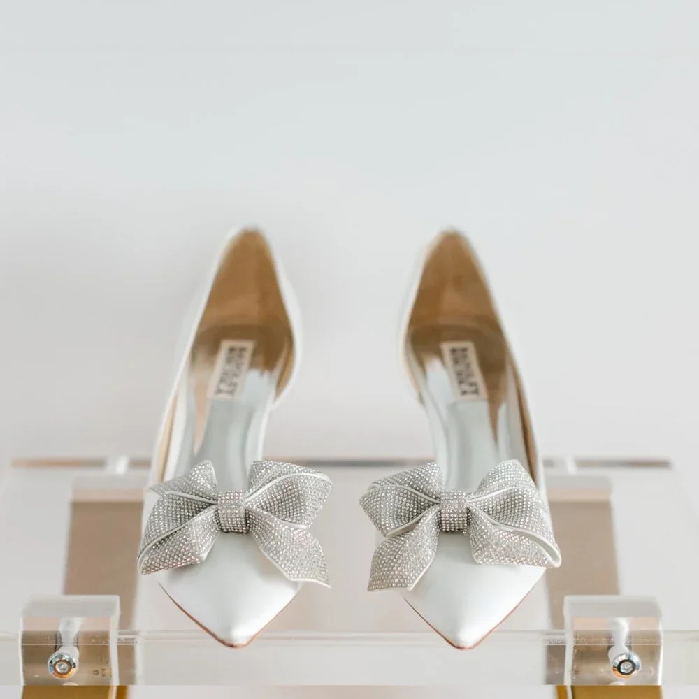 Badgley Mischka Meilani White Satin 7 Women's Classic Bridal Heels Bow Kitten - Picture 5 of 15